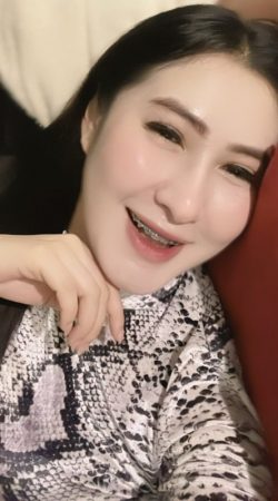 Discover Unforgettable Moments with Airi Scarlet Your Dream Escort