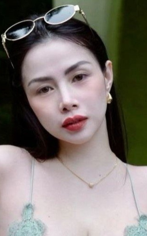 Discover Passionate Moments with Aisa Ember Today